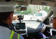 Zeci de permise reținute de polițiști