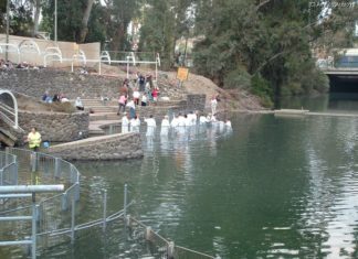 Nimeni nu poate deveni creştin fără Botez