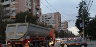 Pentru că poliția locală și serviciile cu atribuții din primărie nu-și fac, de ani buni, treaba: