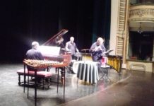 „TRIO CONTRASTE”-„ROMÂNIA UNITĂ”, UN NOU SPECTACOL PE SCENA NAŢIONALULUI CARACALEAN