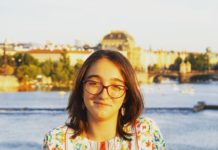 “Cartea este izvorul din care curge fără încetare înțelepciune”- interviu cu Teodora Ștefu, tânăra scriitoare slătineancă