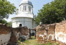 Bisericile-surori de la Stoicăneşti