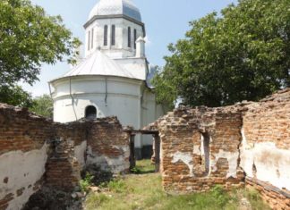 Bisericile-surori de la Stoicăneşti