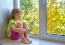 Aproape 800 de copii din Olt au părinţi plecaţi la muncă în străinătate