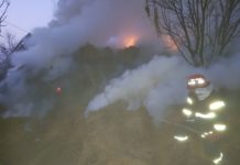 Zeci de anvelope în flăcări