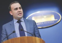 Darius Vâlcov nu pleacă din Guvern: Susținut de toți liderii PSD…!