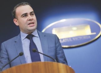 Darius Vâlcov lansează un nou ATAC la adresa lui Klaus Iohannis: ‘Cât poți să fii de ticălos!?’