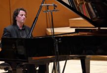 „Pianul Călător“ – Turneul  pianistului Horia Mihail, poposește și la Caracal