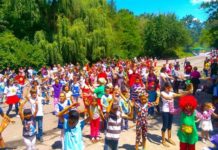 Stadionul central din Osica de Sus, transformat în „Tărâmul unei copilării de poveste”