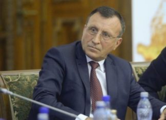 Ce a răspuns Paul Stănescu, întrebat dacă îi e ruşine să iasă pe stradă cu Dragnea