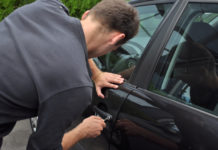 Un bărbat din Slatina a ajuns în arestul Poliției, după ce a furat două mașini