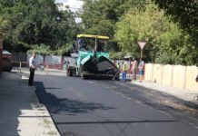 Două străzi din Caracal, asfaltate. Lucrările continuă