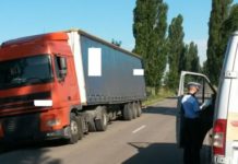 Peste 600 de maşini verificate şi zeci de amenzi aplicate de polițiștii olteni, în cadrul Acţiunii „Truck&Bus”