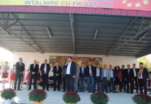 Petrecere mare la Curtișoara. „Sărbătoarea Nucului”, o tradiție de aproape două decenii