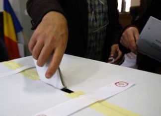 Prezența la vot în municipiile și orașele din Olt, în prima zi a referendumurilor