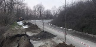 Undă verde pentru refacerea drumului de la Moșteni
