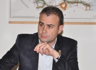 Declaraţiile de avere ale lui Darius Vâlcov au dispărut de pe site-ul ANI