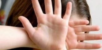 Îngrijitoarea din Olt acuzată că a bătut o fetiță cu dizabilități, sancţionată cu desfacerea contractului de muncă