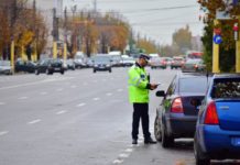 Olt: Conducea un autoturism cu autorizaţia provizorie expirată
