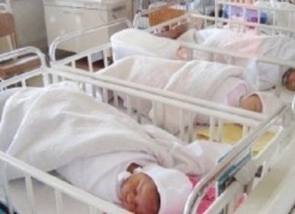 Caz ULUITOR – Un bebeluș s-a născut cu șase degete la mâini și picioare