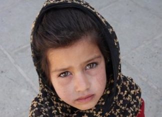 Noi, doi-trei dăm zece mii