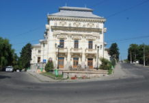 Regal teatral la Caracal, în cadrul Festivalului de Comedie, ediţia a XX-a