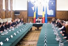 Lovitură pentru bugetari! Guvernul taie în carne vie