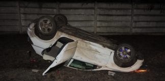 Accident GRAV în Olt: a intrat cu maşina într-un cap de pod şi s-a răsturnat!