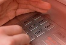 Ce se întâmplă când apeși ”cancel” de două ori atunci când ești la bancomat