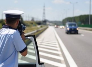 Metoda simplă prin care șoferii fentează radarul poliției. Cum sunt evitate amenzile