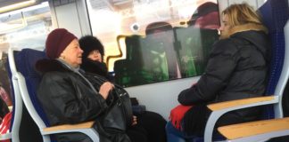 REVOLTĂTOR! Zeci de oameni nevoiți să îndure frigul și întârzierile CFR în plină iarnă