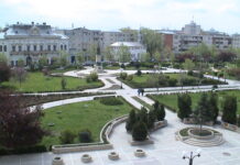 Caracalul,   într-o permanentă transformare