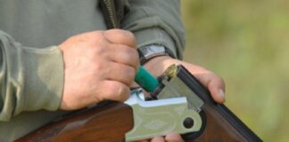 Contabila de la Primăria Poboru, împușcată de soț cu arma destinată vânătorii