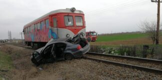 A murit în urma accidentului dintre tren și propriul autoturism