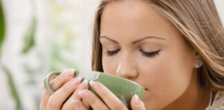 Două ceaiuri care combat ulcerul stomacal