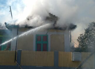 Incendiu la o locuință din Potcoava