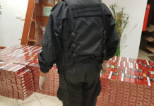 Contrabandiști prinși în flagrant delict în Slatina cu zeci de mii de pachete cu țigări