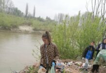 O cantitate enormă de deșeuri, strânse la Balș de peste 100 de voluntari