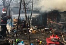 Incendiu la Caracal. A ars o anexă folosită ca locuință