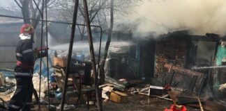 Incendiu la Caracal. A ars o anexă folosită ca locuință