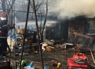 Incendiu la Caracal. A ars o anexă folosită ca locuință