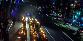 Ceremonia ,,Retragerii cu torţe”, acțiune în memoria militarilor căzuți la datorie