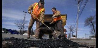 Guvernul a epuizat cele 4 miliarde de lei din PNDL şi le cere primăriilor să îngheţe lucrările sau să le continue din fonduri proprii