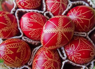 Concurs de ciocnit ouă, la Piatra-Olt