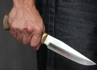 Tânăr de 14 ani, înjunghiat de unul de 16