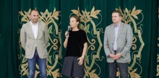 S-a tras cortina peste Regalul Teatral de la Caracal