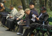 Statistică surprinzătoare. Câți salariați și câți pensionari are Oltul
