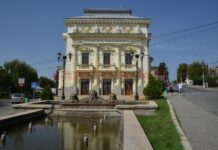 Teatrul Național Caracal și-a suspendat spectacolele din cauza unei inundații