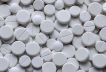 Un medic cardiolog avertizează în legătură cu obiceiul de a lua o aspirină pe zi