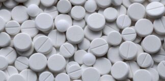 Un medic cardiolog avertizează în legătură cu obiceiul de a lua o aspirină pe zi